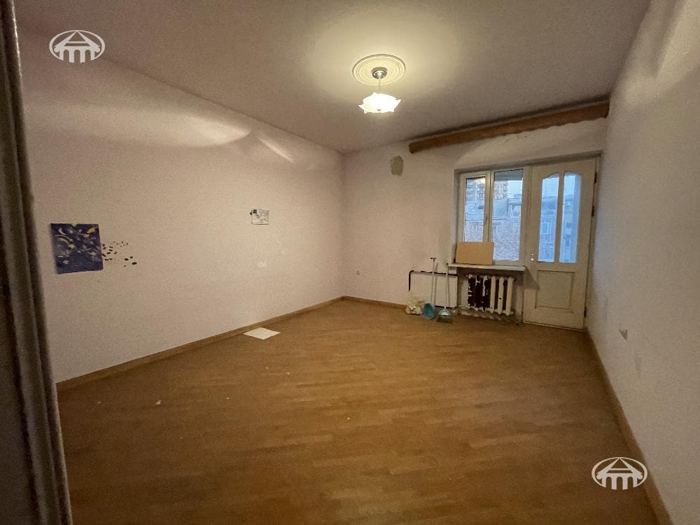 Особняк · 685 м² · Арабкир