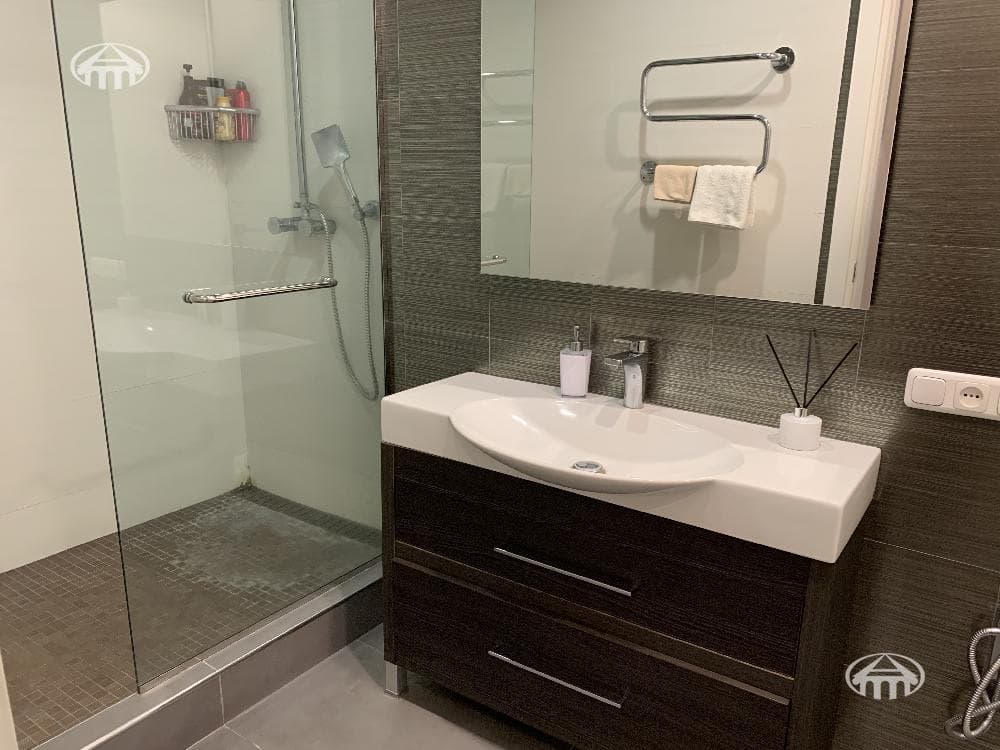 Apartment · 3 rooms · 92 m² · Kentron
