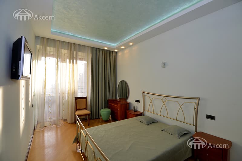 Բնակարան · 3 սեն. · 160 մ² · Կենտրոն