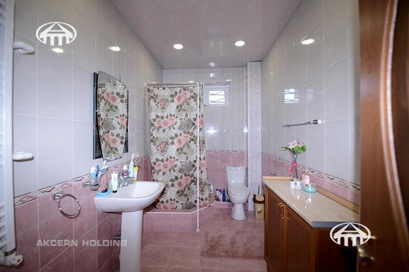 Особняк · 5 комн. · 240 м² · Давташен