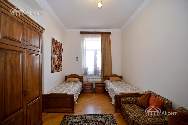 Особняк · 7 комн. · 490 м² · Нор-Норк