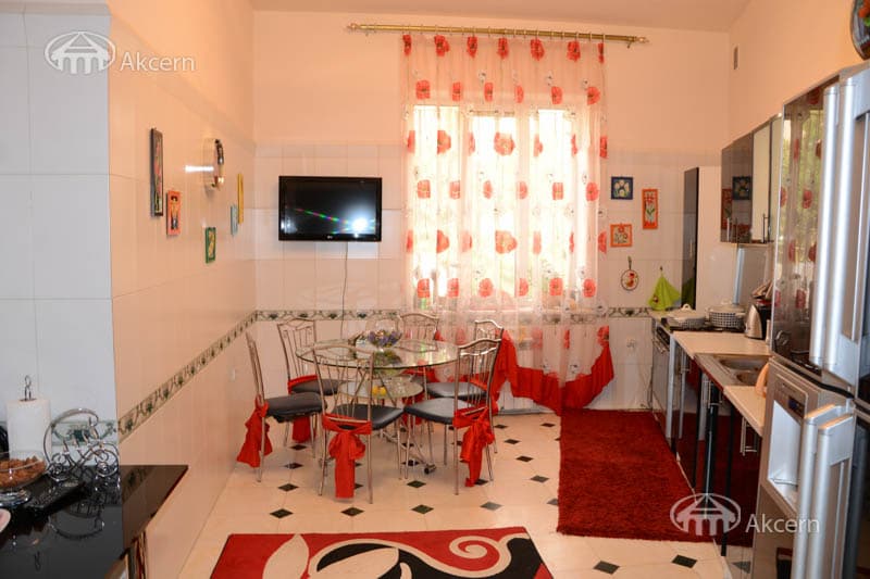 Особняк · 7 комн. · 506 м² · Кентрон