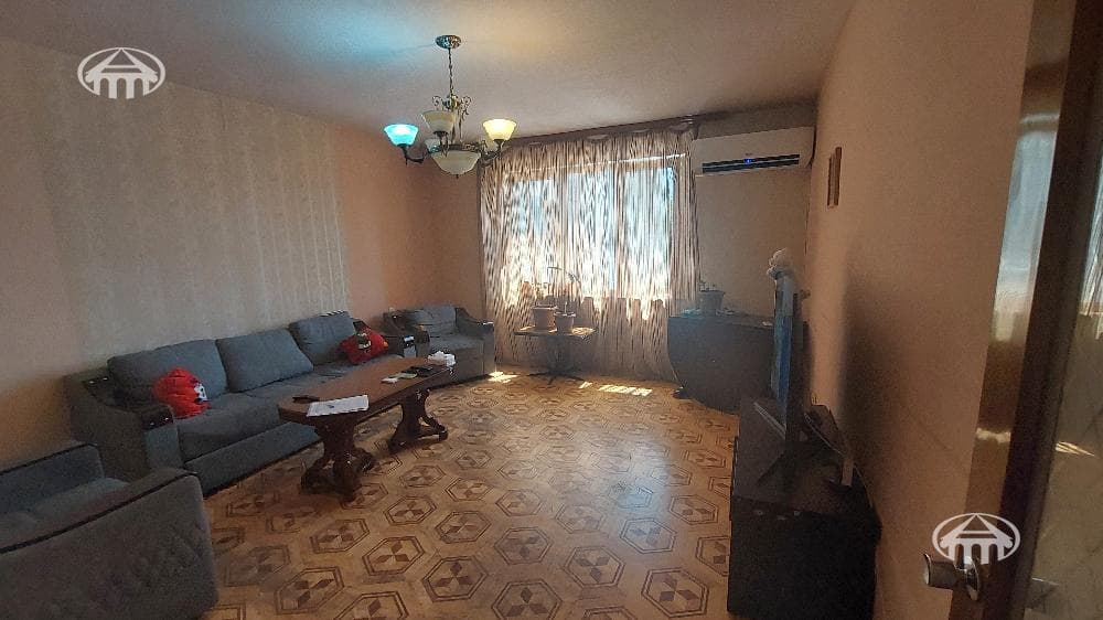 Apartment · 3 rooms · 94 m² · Kentron