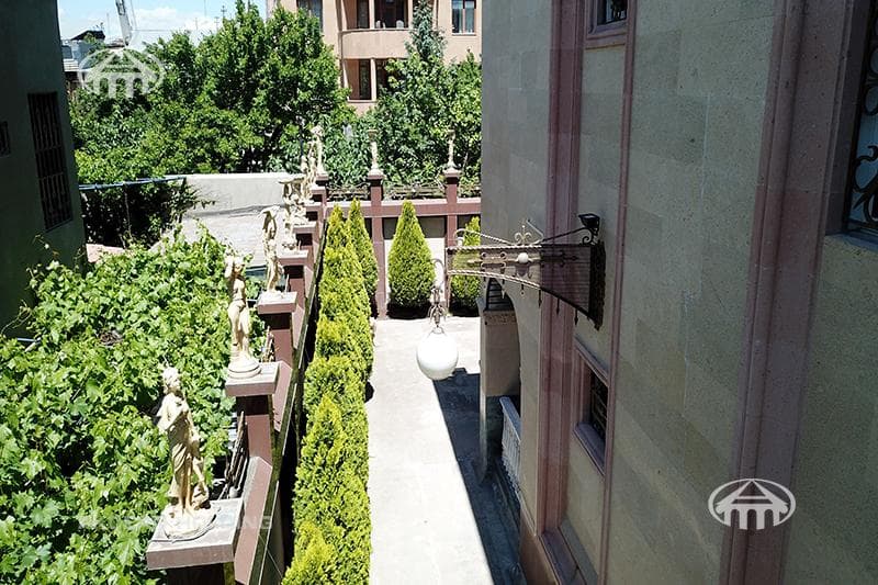 Mansion · 6 rooms · 436 m² · Arabkir — photo 37 / 39