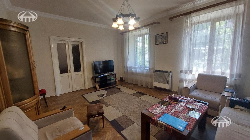 Apartment · 5 rooms · 118 m² · Kentron
