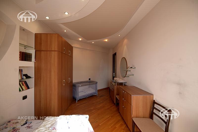 Квартира · 4 комн. · 160 м² · Кентрон