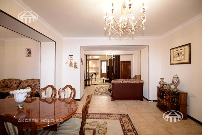 Квартира · 4 комн. · 177 м² · Кентрон