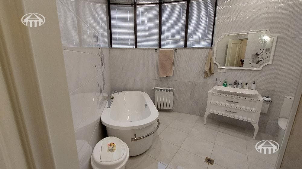 Mansion · 5 rooms · 600 m² · Davtashen