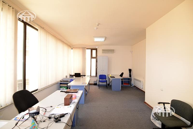 Retail · 146 m² · Arabkir