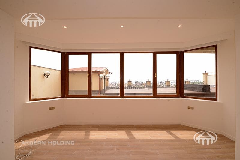 Квартира · 3 комн. · 107 м² · Кентрон