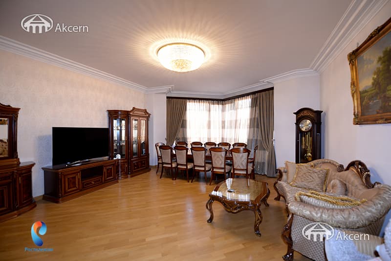 Дом · 6 комн. · 370 м² · Арабкир