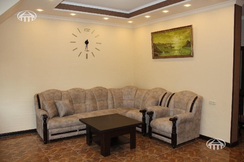 House · 5 rooms · 120 m² · Kanaker-Zeytun