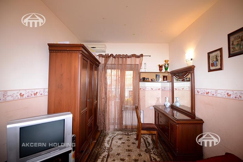 Квартира · 4 комн. · 177 м² · Кентрон