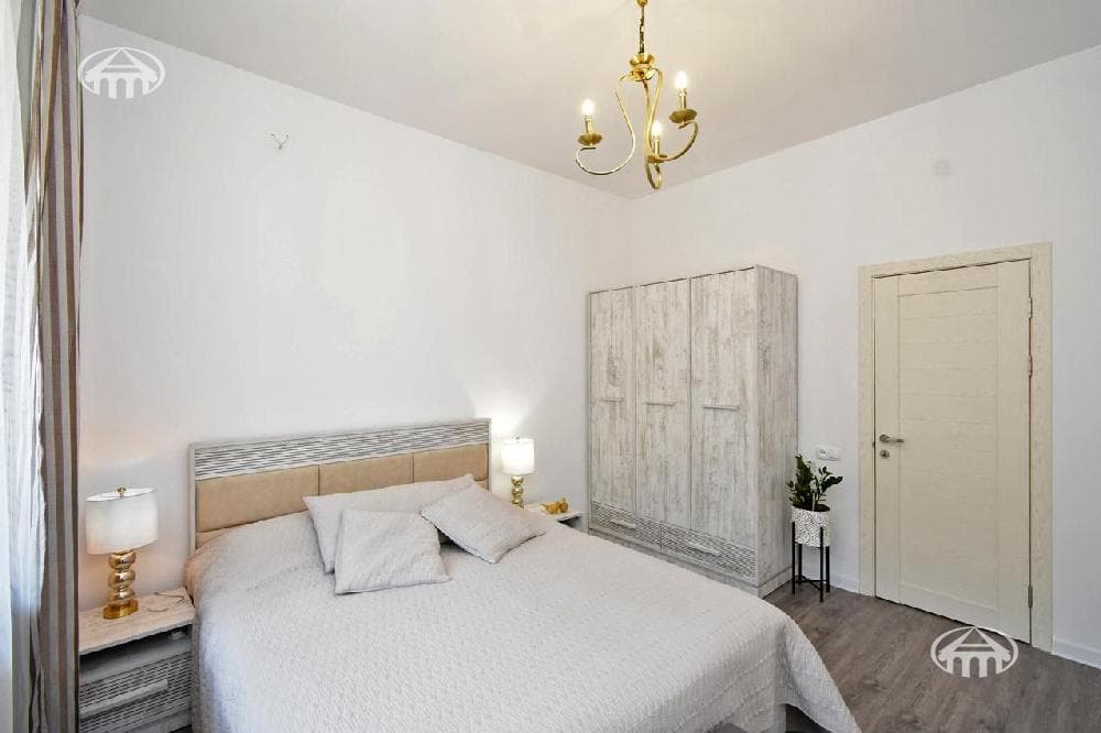 Apartment · 2 rooms · 60 m² · Kentron