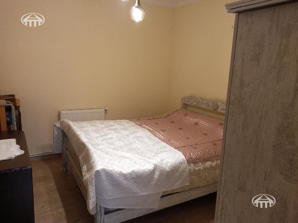House · 9 rooms · 354 m² · Dilijan