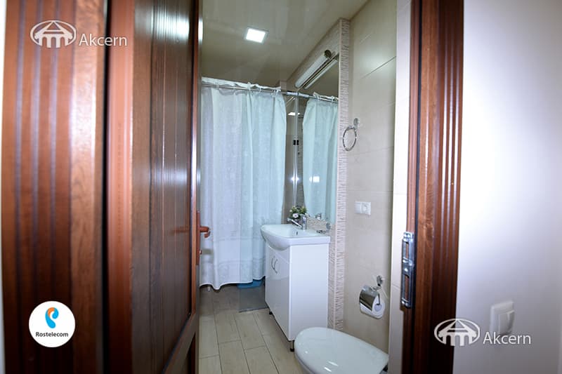 Дом · 4 комн. · 340 м² · Кентрон