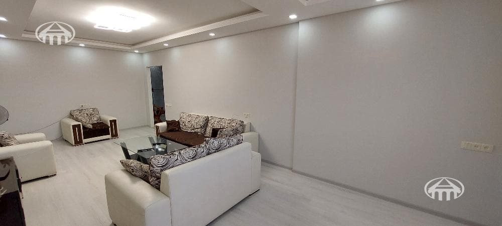 Apartment · 4 rooms · 94 m² · Avan