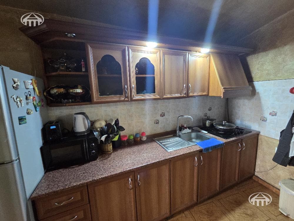 Дом · 5 комн. · 319 м² · Шенгавит