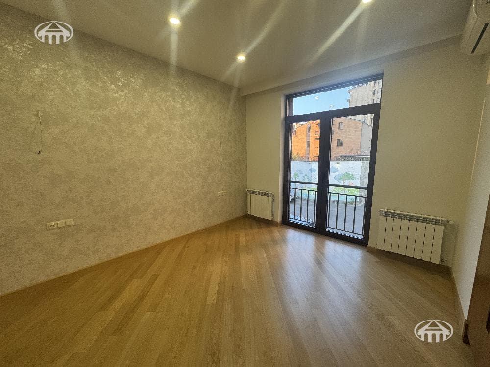 Townhouse · 4 rooms · 292 m² · Arabkir