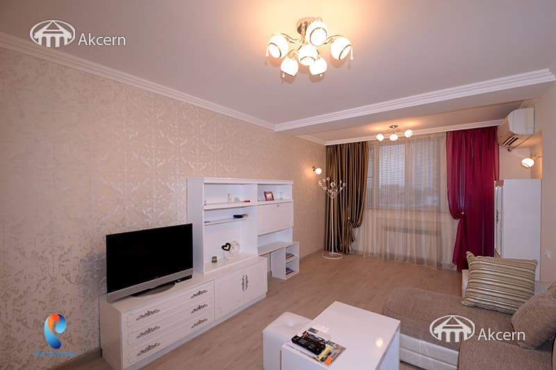 Квартира · 3 комн. · 90 м² · Кентрон