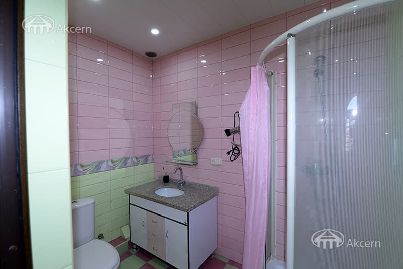 Дом · 5 комн. · 540 м² · Кентрон