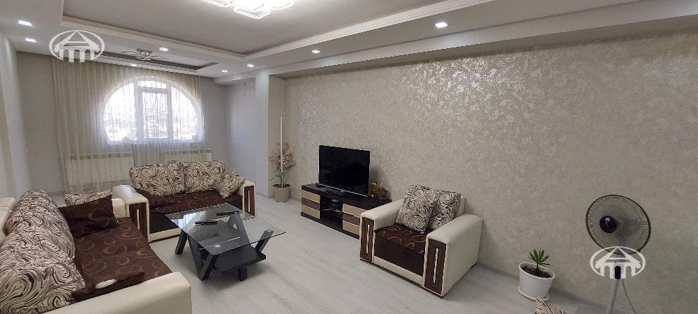 Квартира · 94 м² · Аван