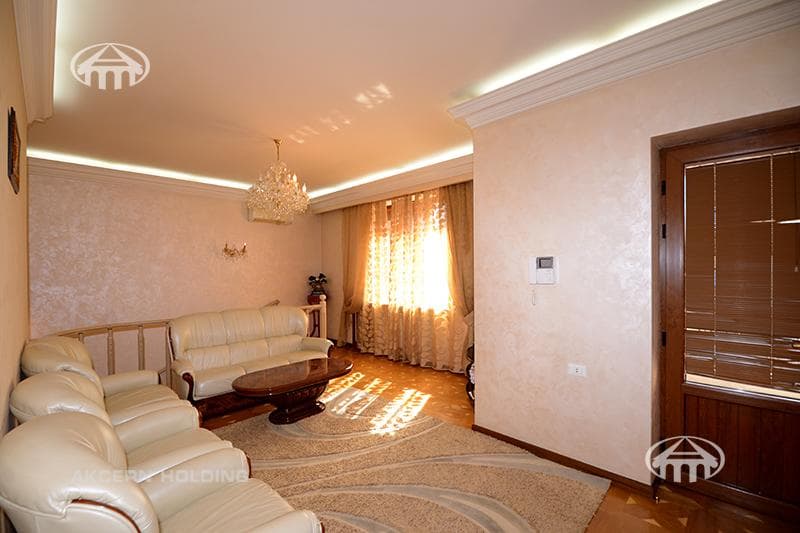 Առանձնատուն · 6 սեն. · 360 մ² · Էրեբունի