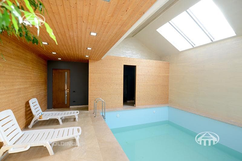 Mansion · 6 rooms · 689 m² · Vahagni