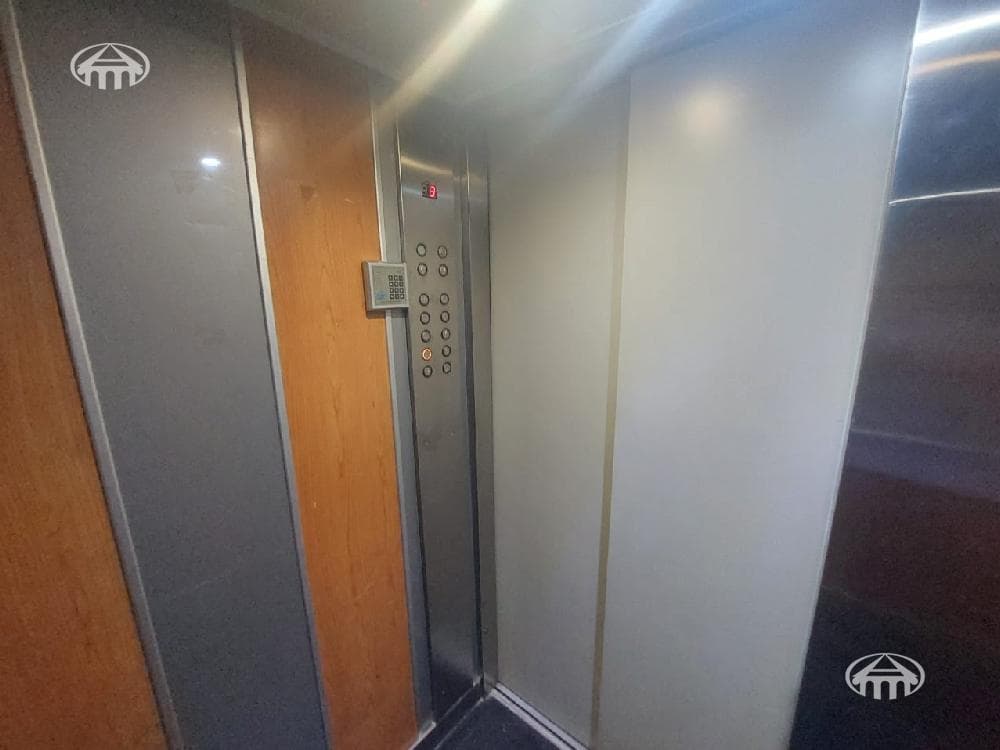 Apartment · 3 rooms · 129 m² · Kentron — photo 12 / 12