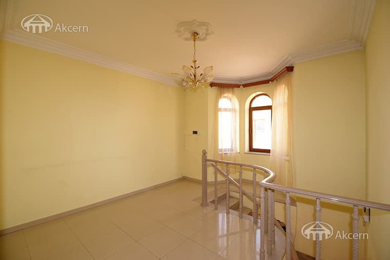 Особняк · 4 комн. · 220 м² · Арабкир