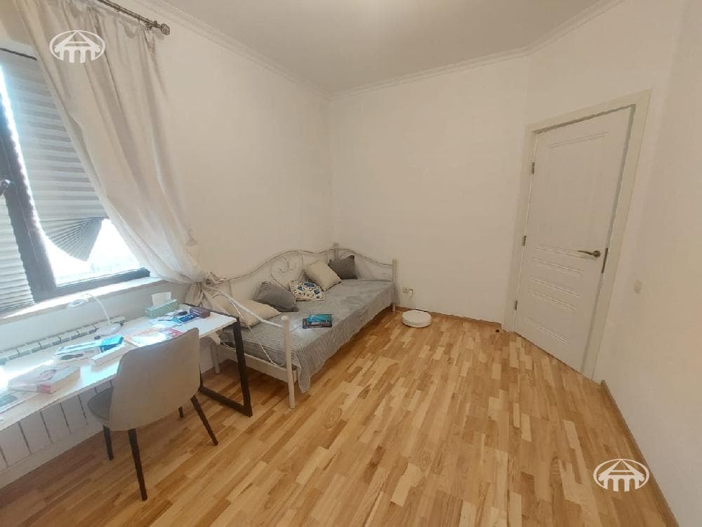 Townhouse · 4 rooms · 121 m² · Nairi