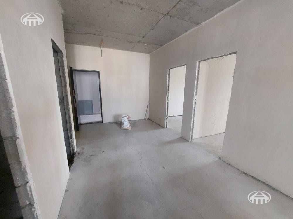 Квартира · 4 комн. · 103 м² · Аван