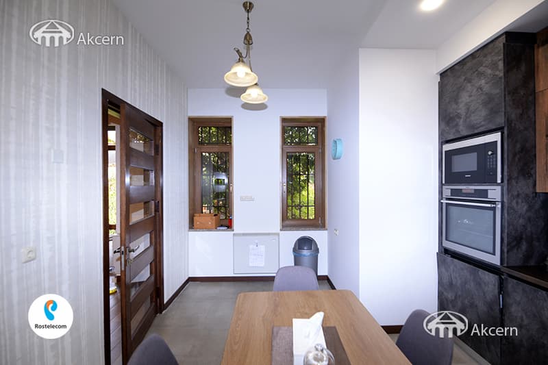 Дом · 7 комн. · 418 м² · Арабкир