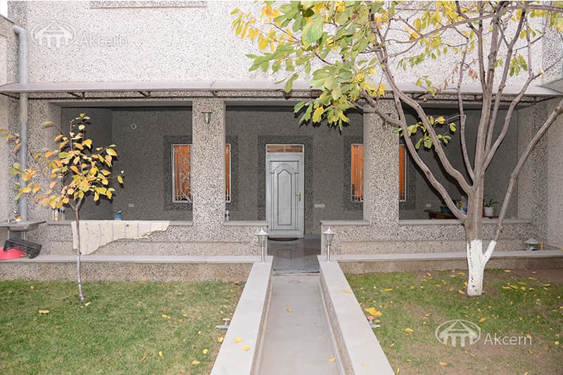 Дом · 7 комн. · 468 м² · Арабкир