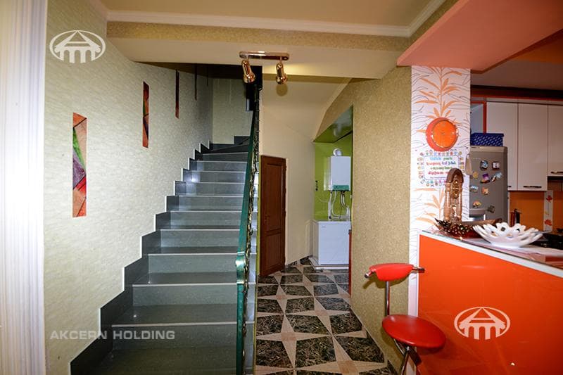 Mansion · 5 rooms · 230 m² · Ajapnyak