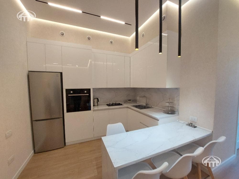 Квартира · 3 комн. · 60 м² · Кентрон