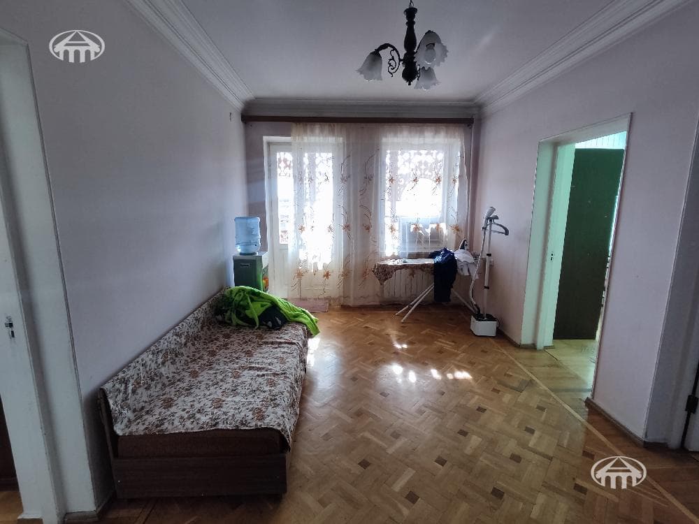Особняк · 5 комн. · 600 м² · Аджапняк