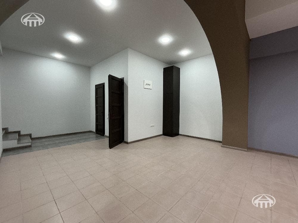 Office · 190 m² · Kentron