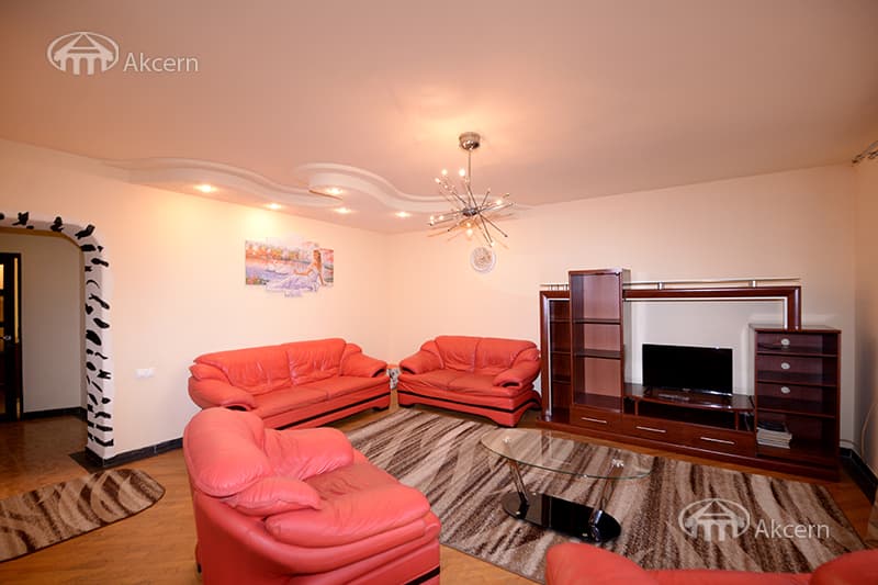 Квартира · 2 комн. · 65 м² · Кентрон