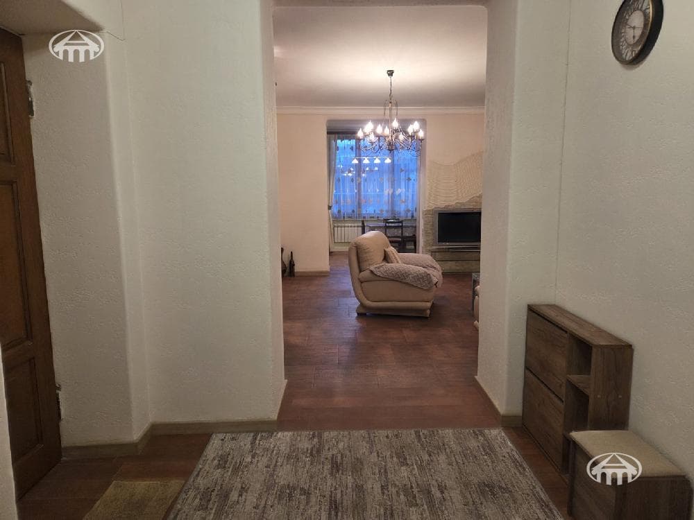 Apartment · 2 rooms · 75 m² · Kentron