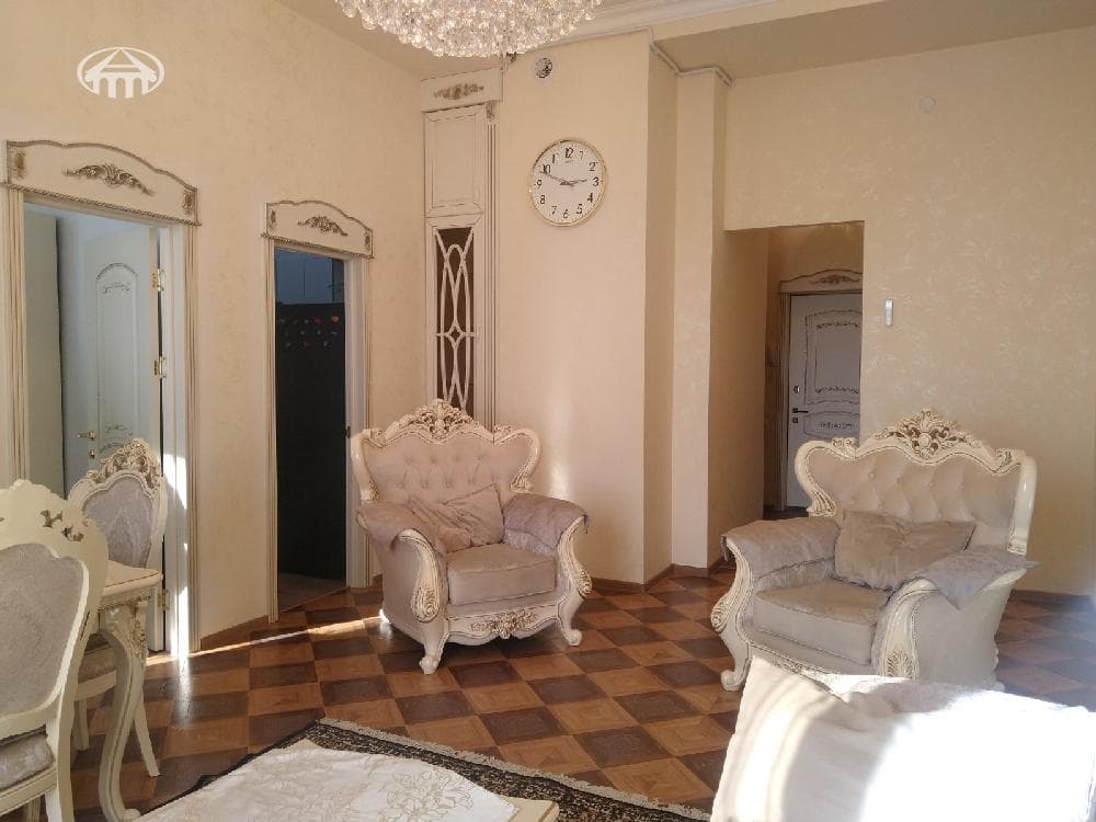 Квартира · 3 комн. · 70 м² · Арабкир