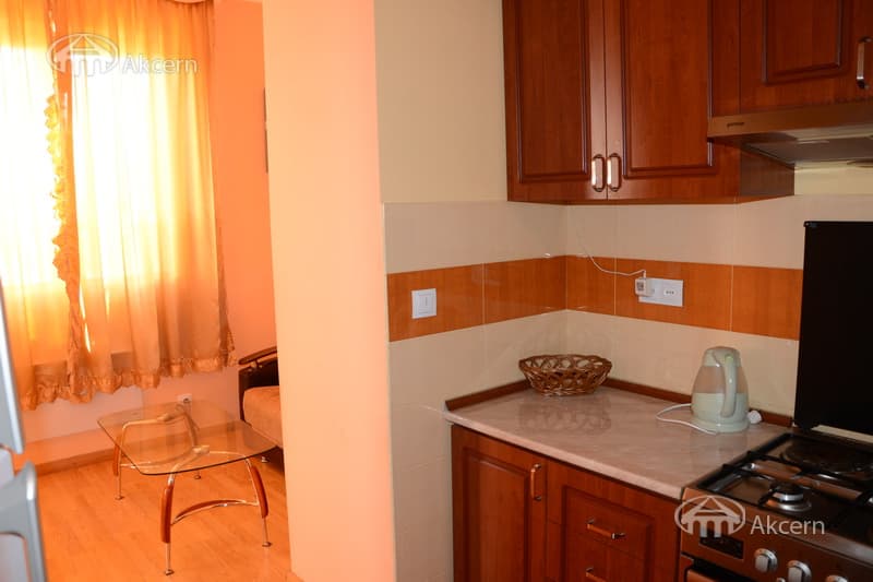 Квартира · 2 комн. · 79 м² · Арабкир