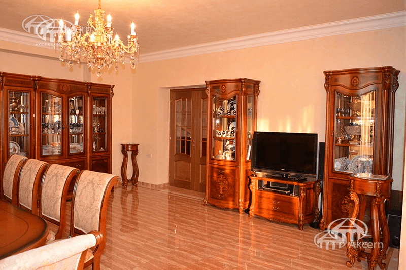 Mansion · 5 rooms · 379 m² · Arabkir