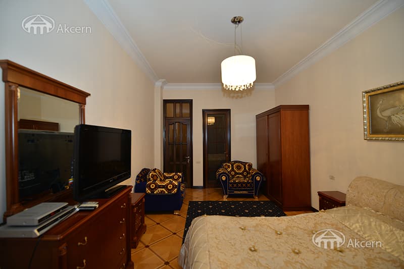 Առանձնատուն · 7 սեն. · 400 մ² · Արաբկիր