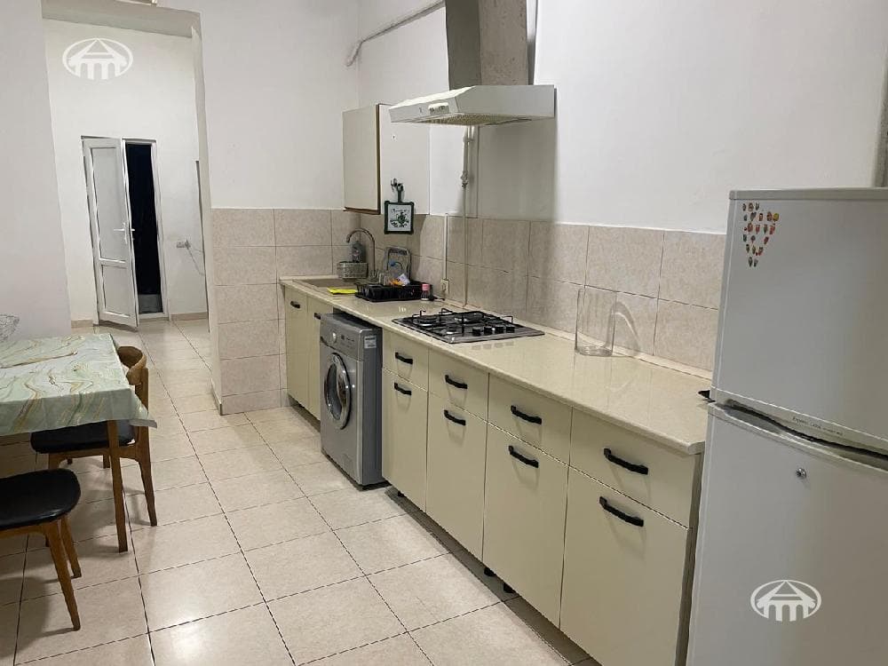 House · 3 rooms · 90 m² · Arabkir
