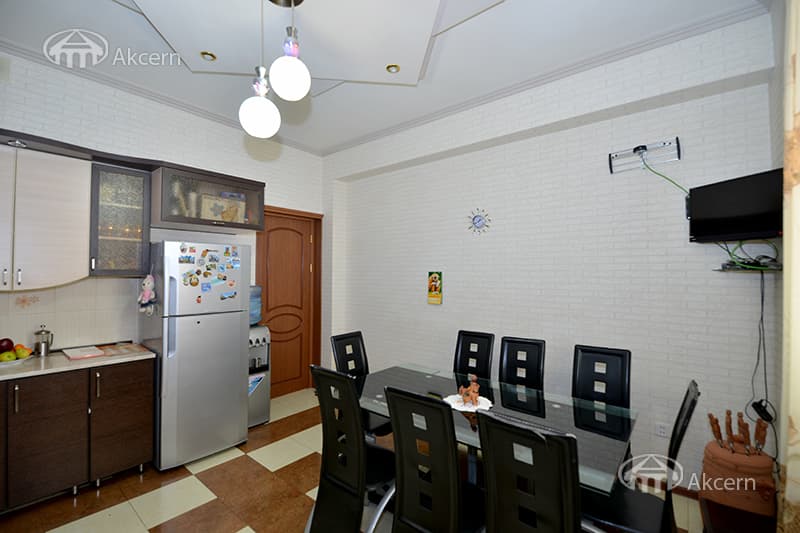 Особняк · 6 комн. · 349 м² · Аджапняк