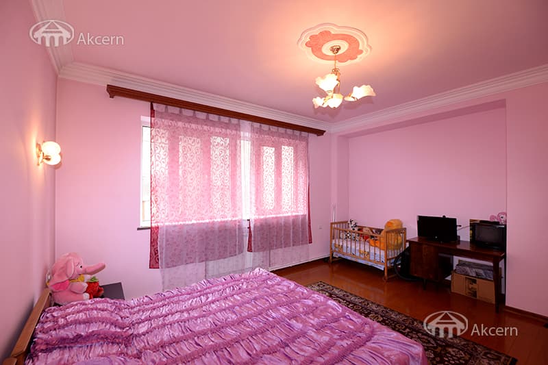 Квартира · 5 комн. · 251 м² · Арабкир
