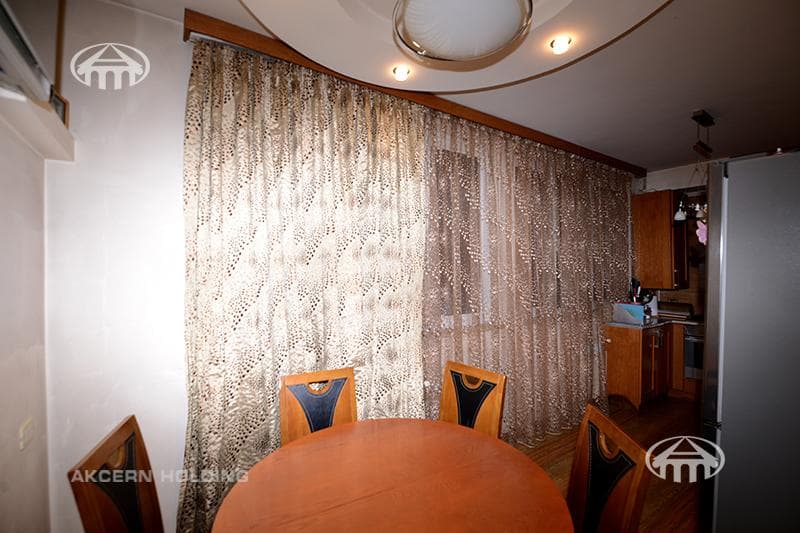 Квартира · 3 комн. · 90 м² · Кентрон