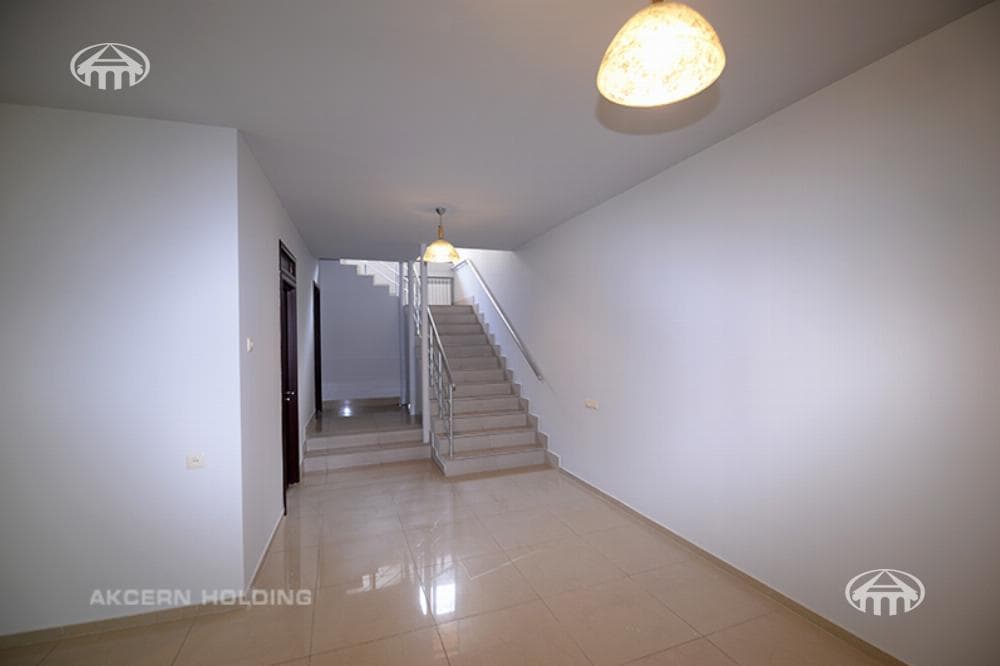 Mansion · 4 rooms · 300 m² · Nork-Marash — photo 32 / 34