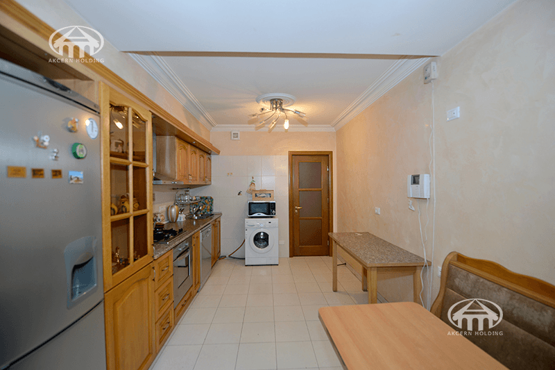 Квартира · 2 комн. · 68 м² · Кентрон